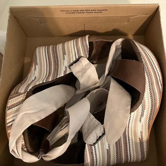 UGG Jules Platform Wedge 6.5 - Picture 9 of 14